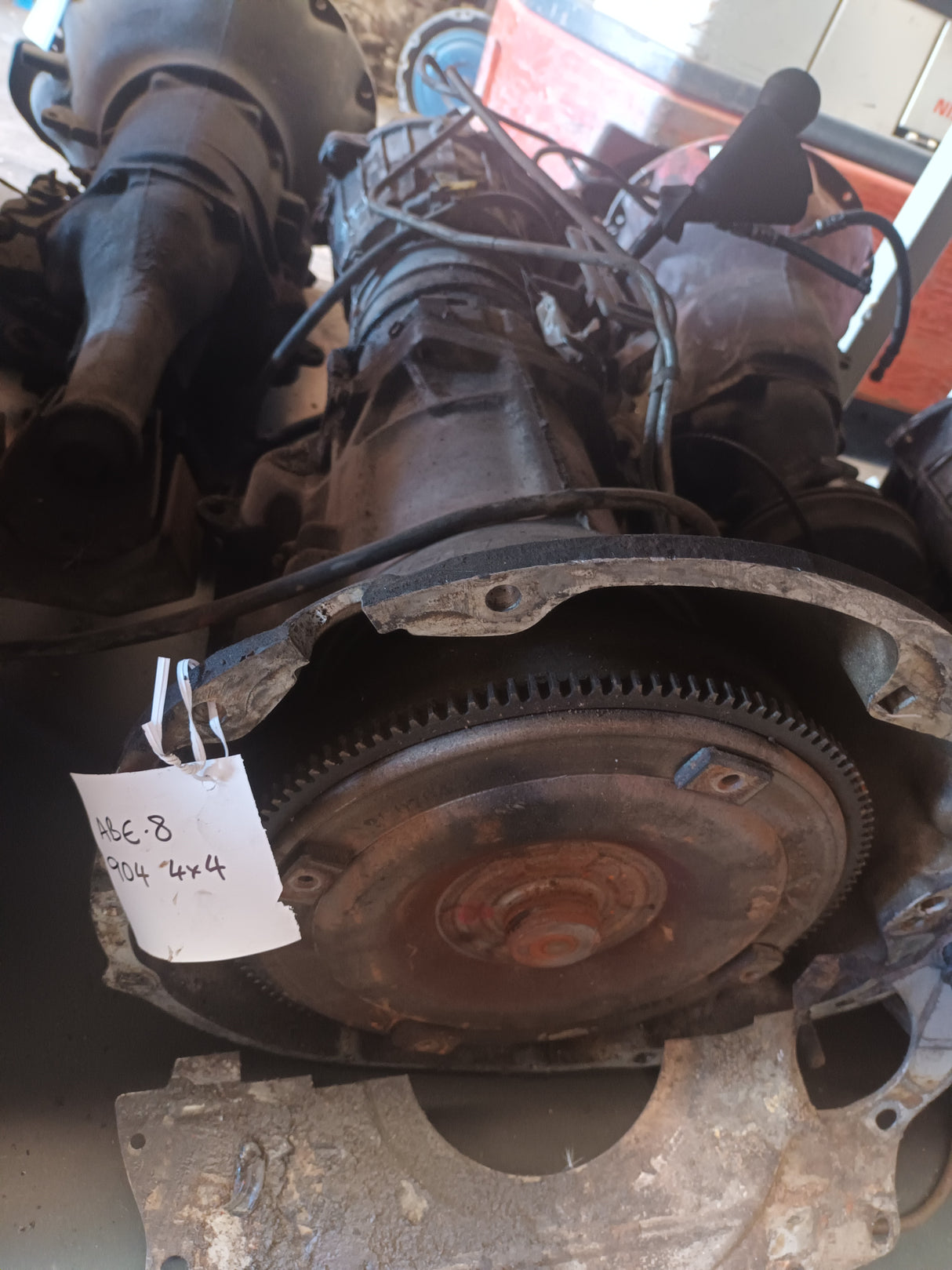 MOPAR TRANSMISSION 904 4X4 INCLUDES TRANSFER BOX IN REBUILDABLE CONDITION