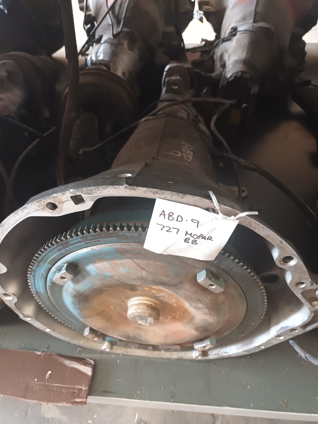 MOPAR TRANSMISSION TORQUEFLITE 727 BB FIXED YOKE IN REBUILDABLE CONDITION