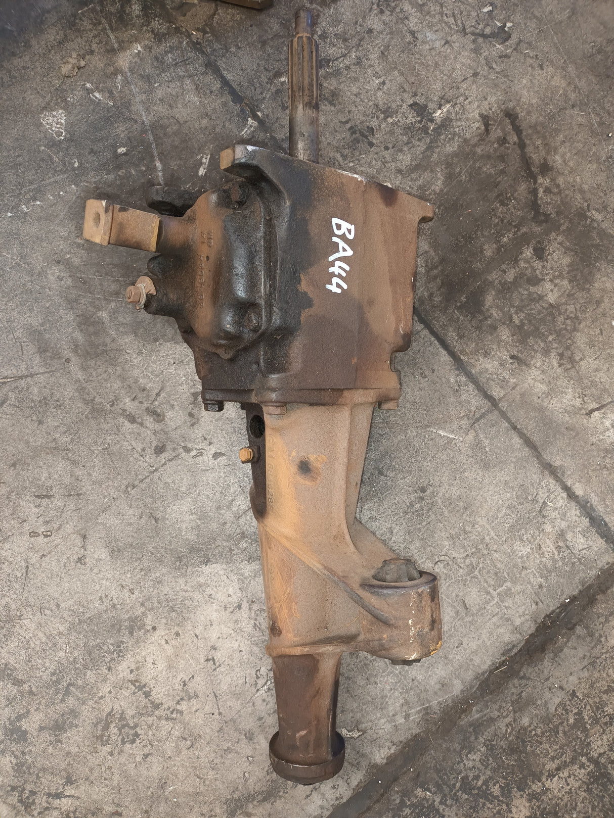 SAGINAW 3 SPEED MANUAL TRANSMISSION 1964 USED IN REBUILDABLE CONDITION