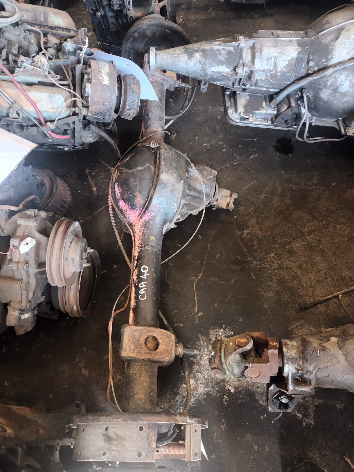 FORD DIFF 9" USED IN REBUILDABLE CONDITION