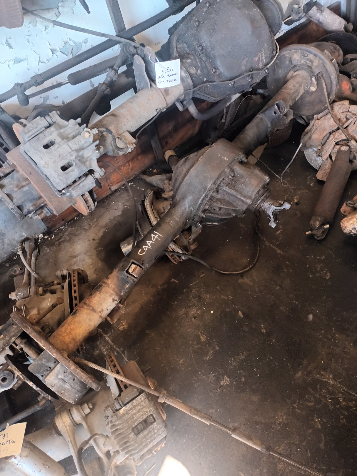 FORD DIFF 9" USED IN REBUILDABLE CONDITION NO DRUMS