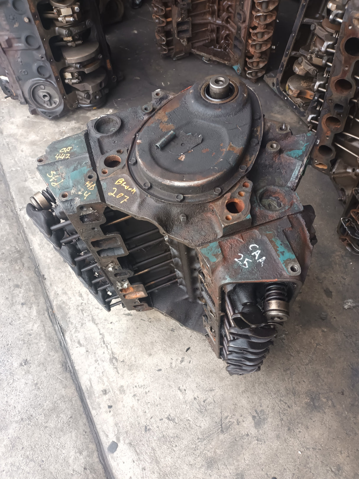 CHEV 350 LONG ENGINE USED IN REBUIDABLE CONDITION 4BM