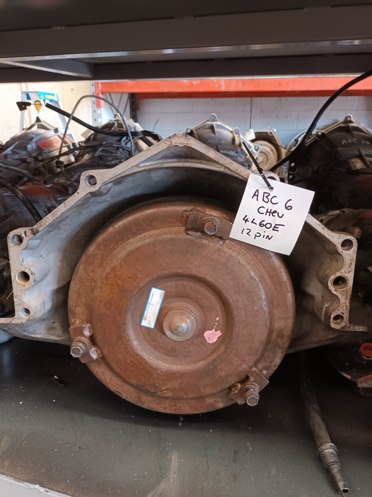 CHEV TRANSMISSION 4L60E. IN REBUILDABLE CONDITION