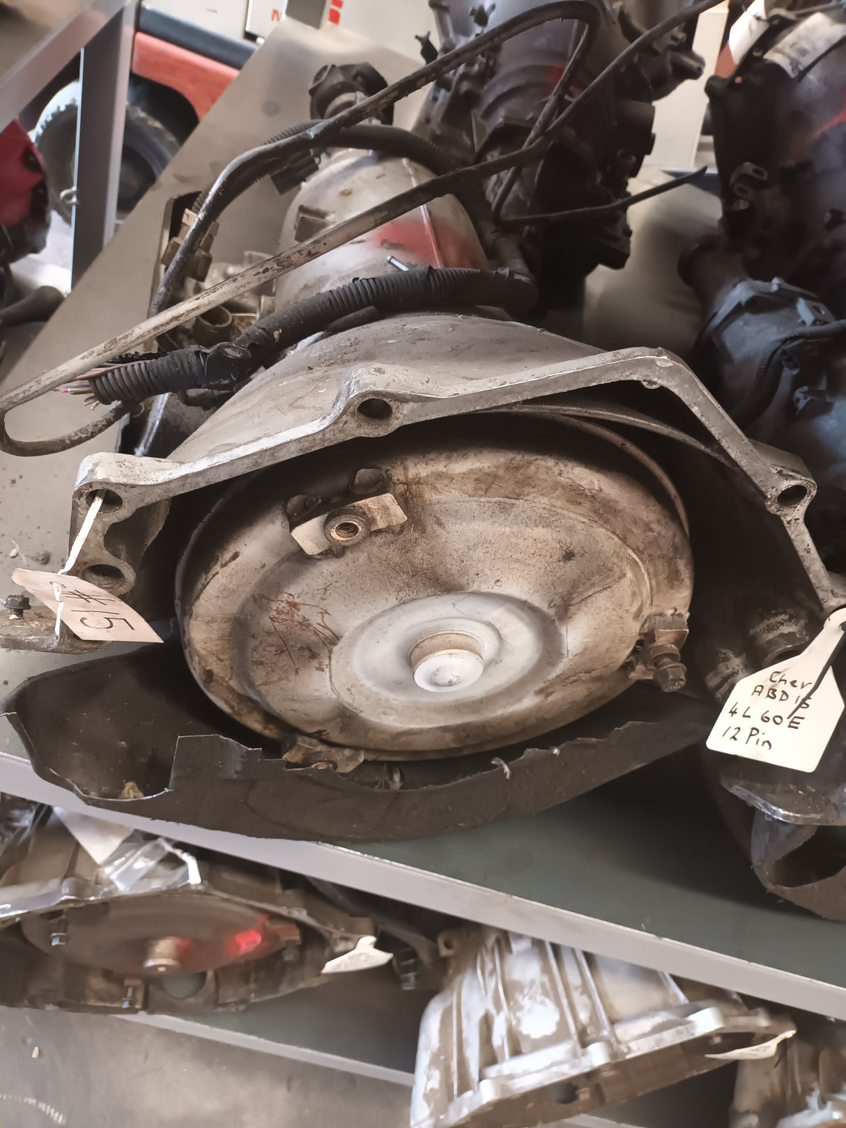 CHEV TRANSMISSION 4L60 2WD IN REBUILDABLE CONDITION.