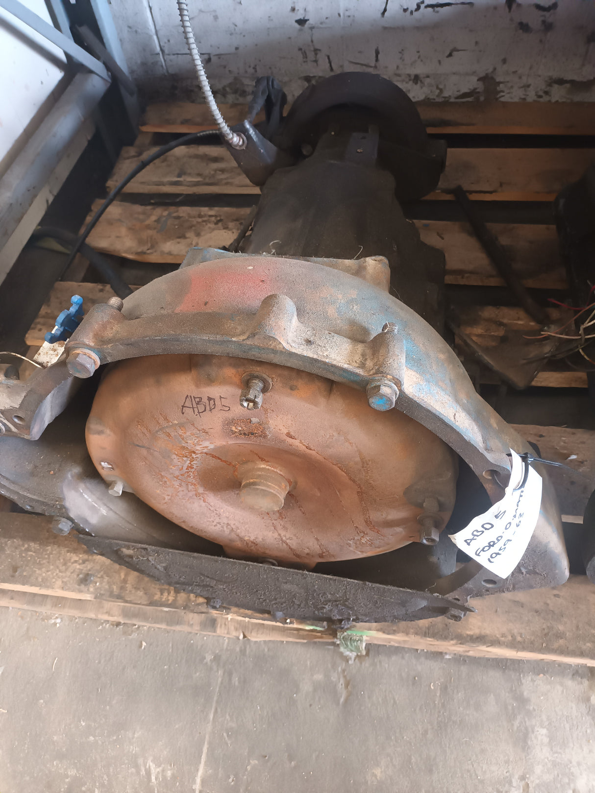 FORD TRANSMISSION CAST P/G  IN REBUILDABLE CONDITION.