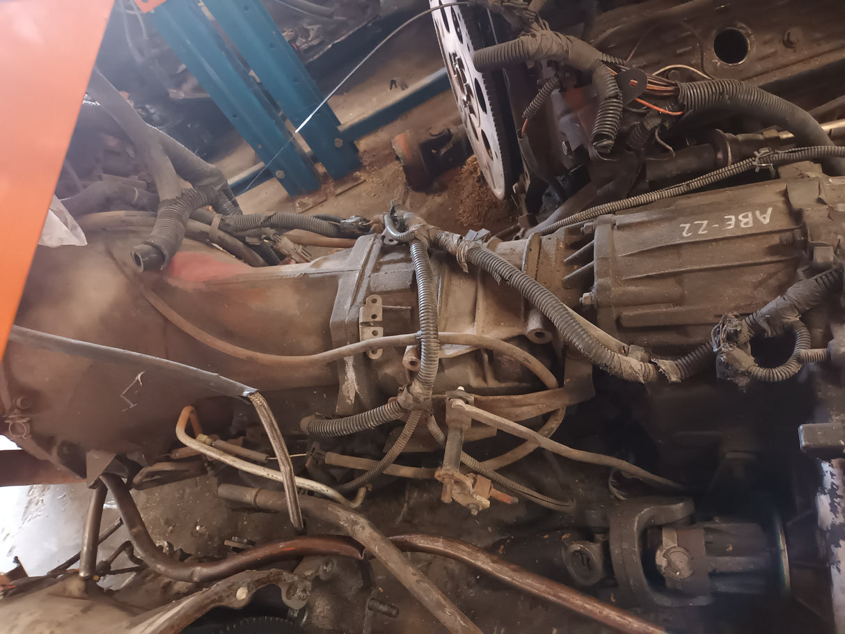 TRANSMISSION MOPAR 904 IN REBUILDABLE CONDITION