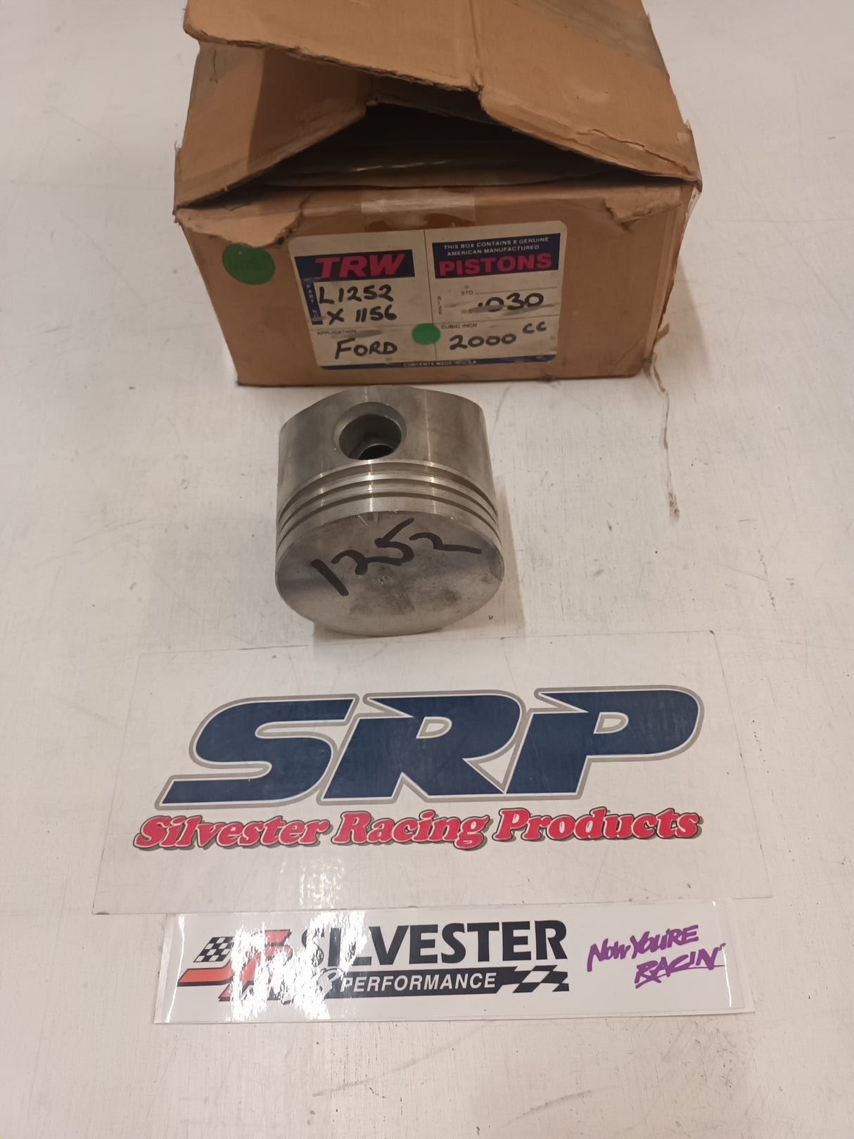PISTON SET FORD 2000 4 CYL CAST .030