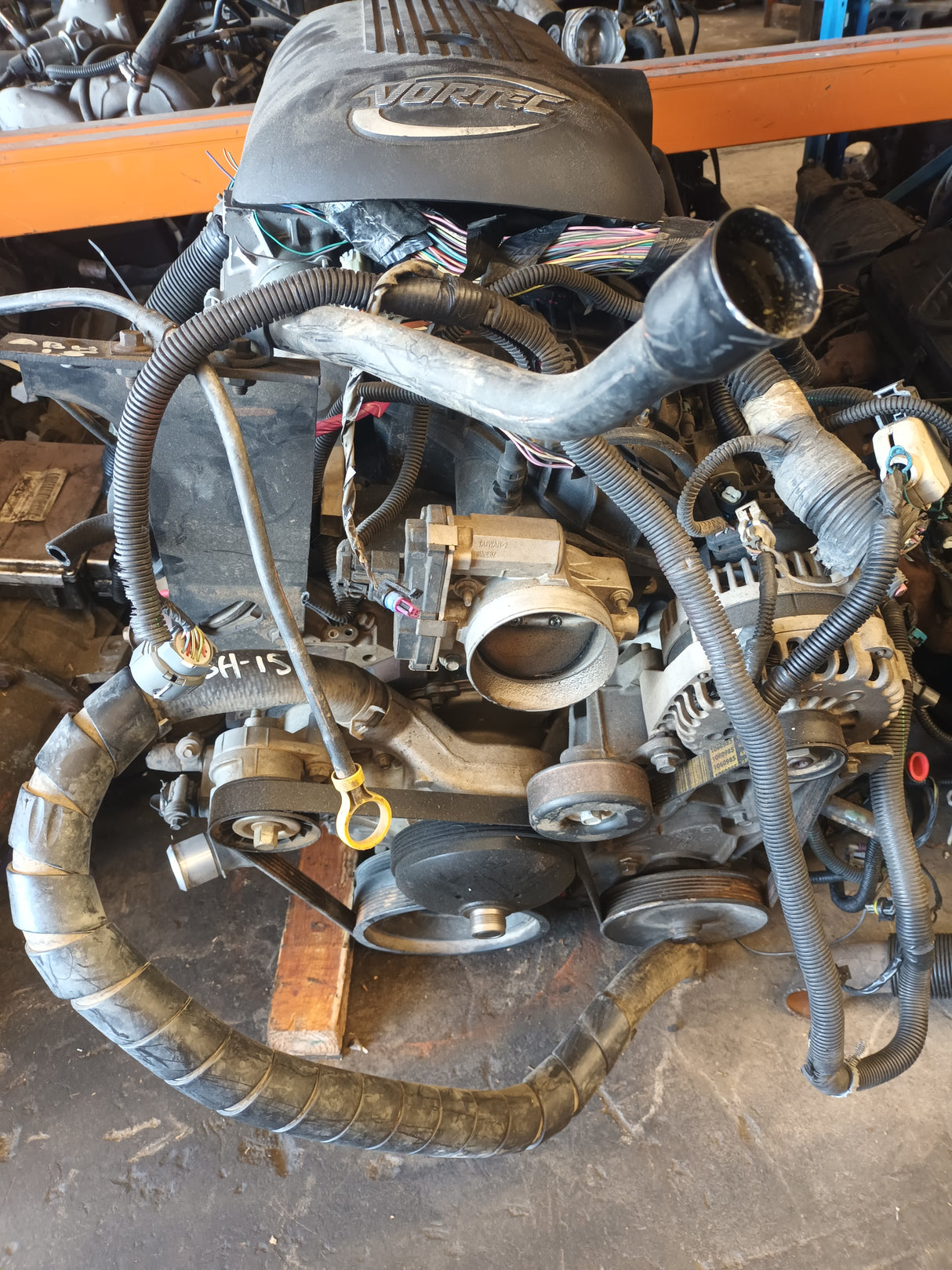 GM LS 6.0LTR HEADS #0821 USED ENGINE IN REBUILDABLE CONDITION