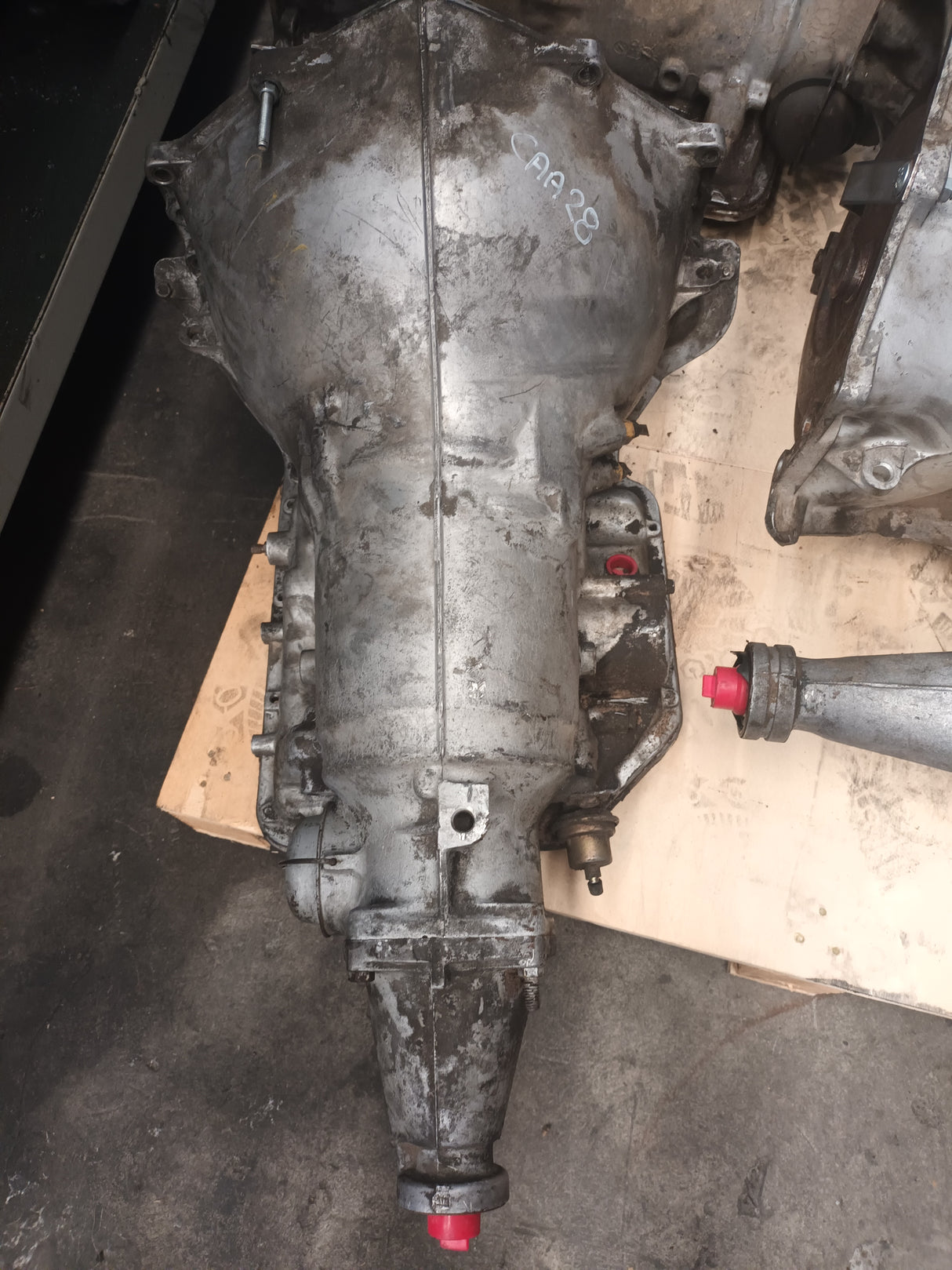 CHEV TRANSMISISON TH350 SHORT TAIL USED IN REBUILDABLE CONDITION