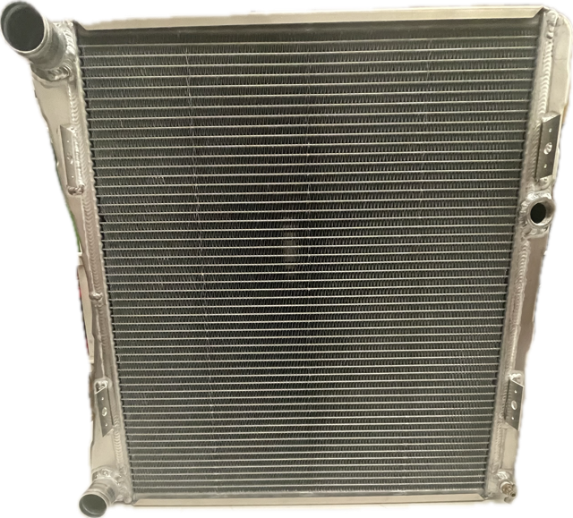 SRP RADIATOR. DIRT MODIFIED TYPE, LITE WEIGHT RE NORTHEAST CAR. 2 PASS /TOP-BOTTOM BEING RIGHT SIDE.
14 LBS EMPTY.
