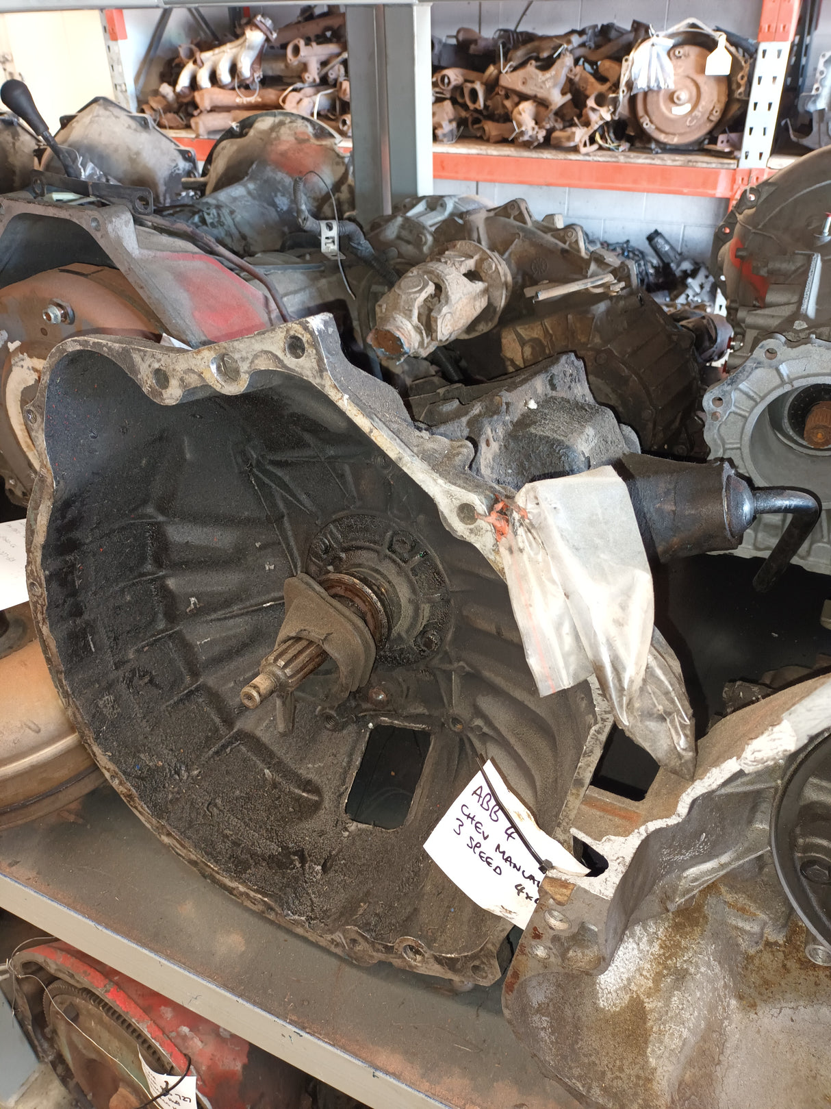 CHEV 3 SPEED MANUAL GEARBOX EX PICK-UP . EXCLUDES MANUAL PACK.  IN REBUILDABLE CONDITION.