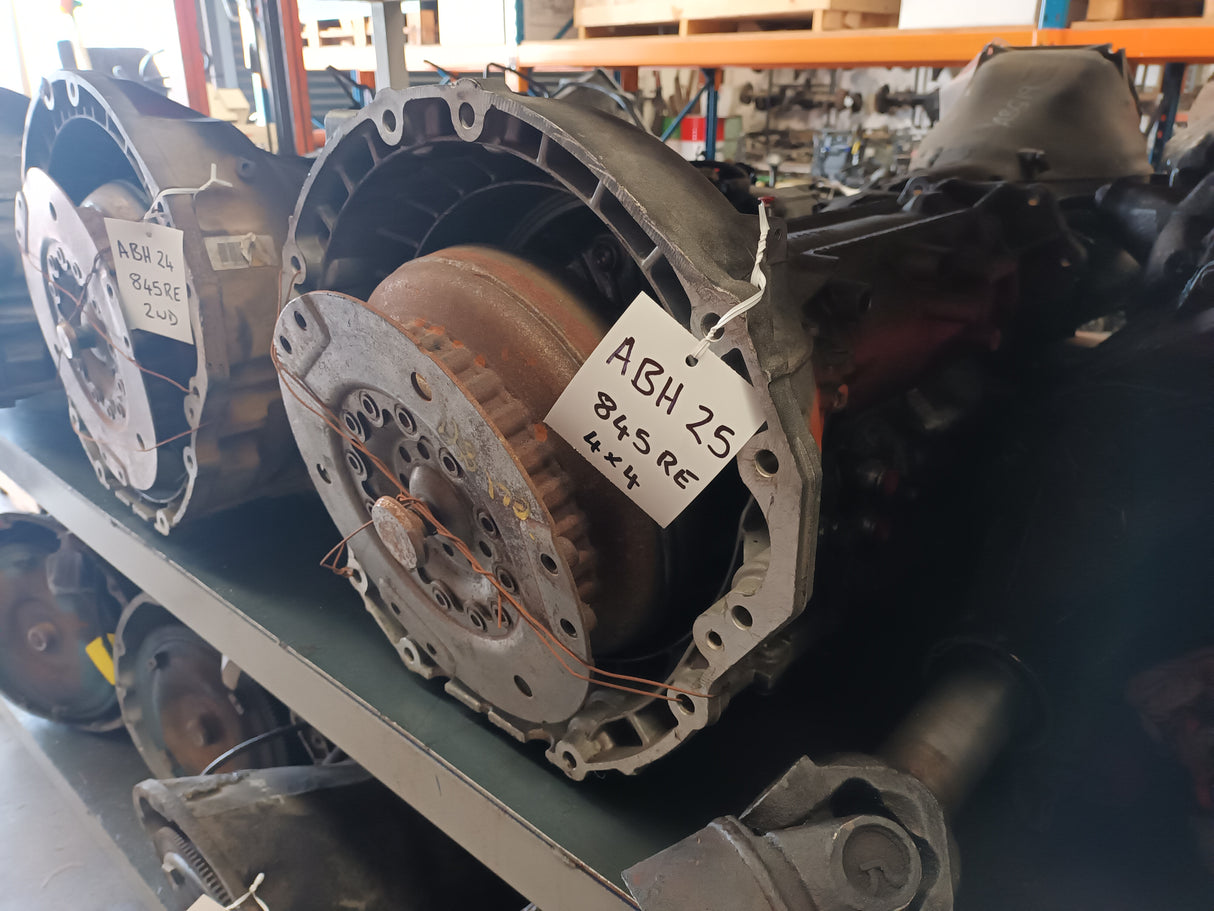 TRANSMISSION ZF 845RE 4X4 USED IN REBUILDABLE CNDITION