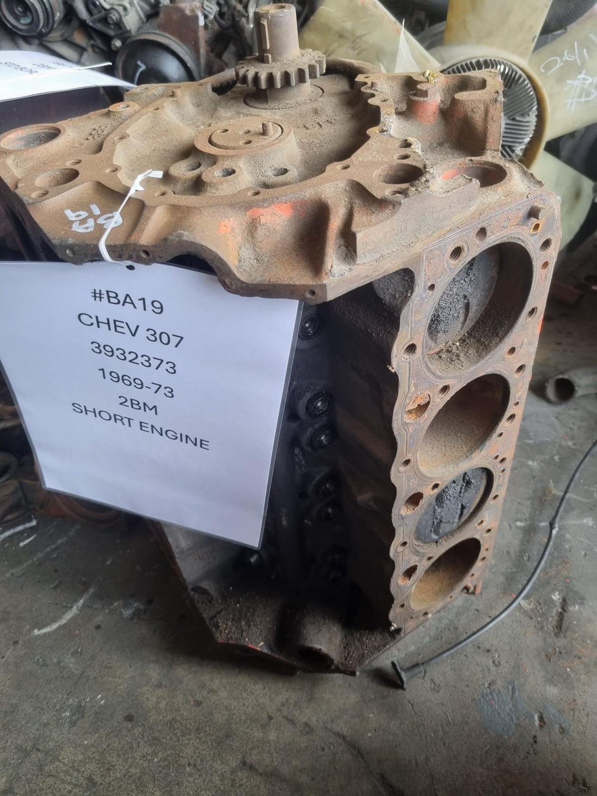 CHEV 307 SHORT BLOCK USED IN REBUILDABLE CONDITION BLOCK CASTING 3932373