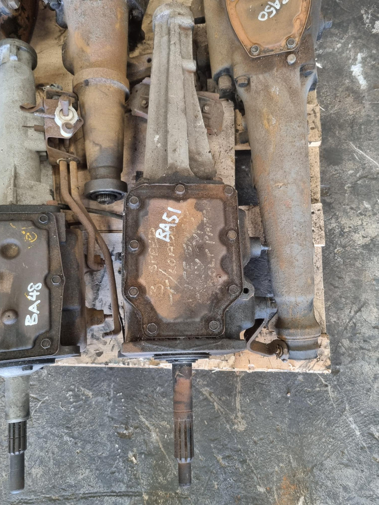 TOPLOADER 3SPD 1965/66 USED IN REBUILDABLE CONDITION