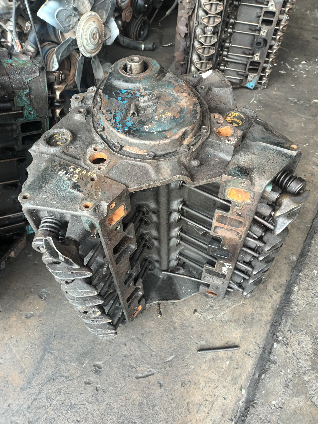 CHEV 350 LONG ENGINE USED IN REBUILDABLE CONDITION 4BM