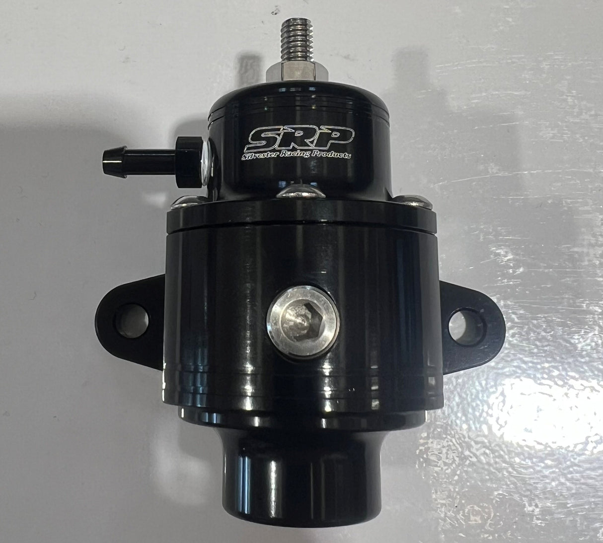 FUEL REGULATOR 30-100 PSI. BLACK.